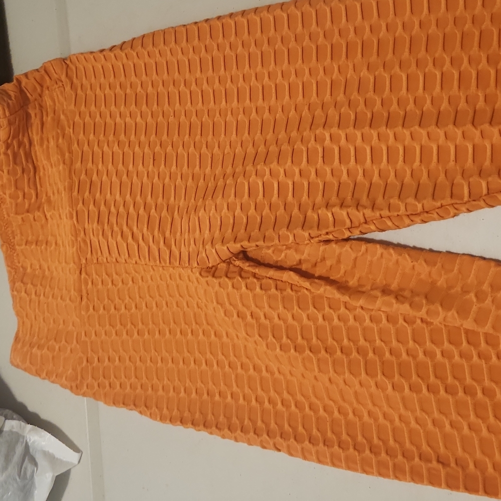 Orange stretch leggings